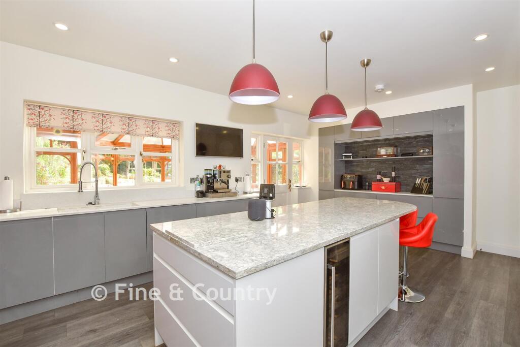 House in Tonbridge - View 4