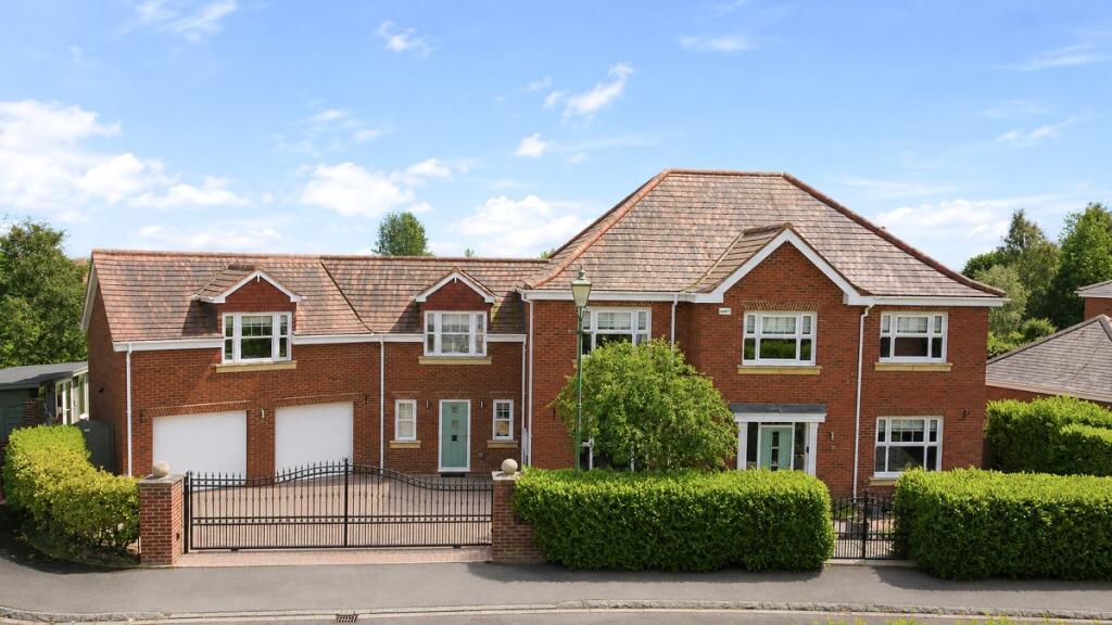5-bed detached on Fulthorpe Grove, Wynyard, TS22, £750,000