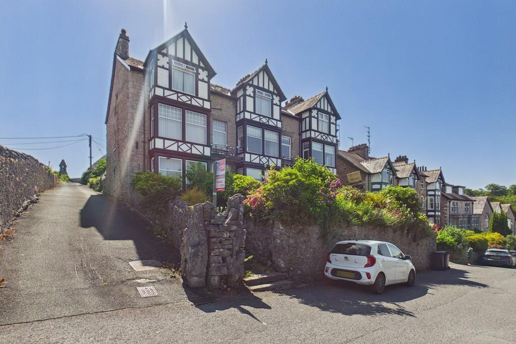 Main image of property: Flat 4 Boadlands, Church Hill, Arnside, Cumbria, LA5 0DF
