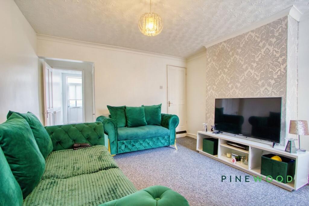 House in Mansfield, Nottinghamshire - View 3