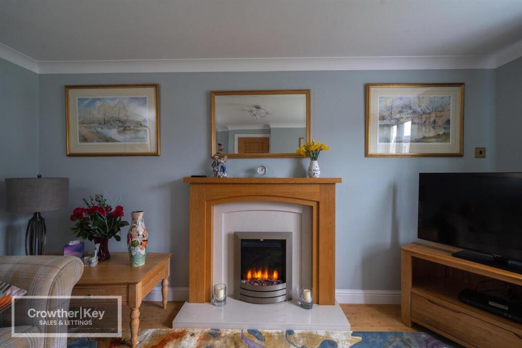 House in High Peak, Buxton - View 5