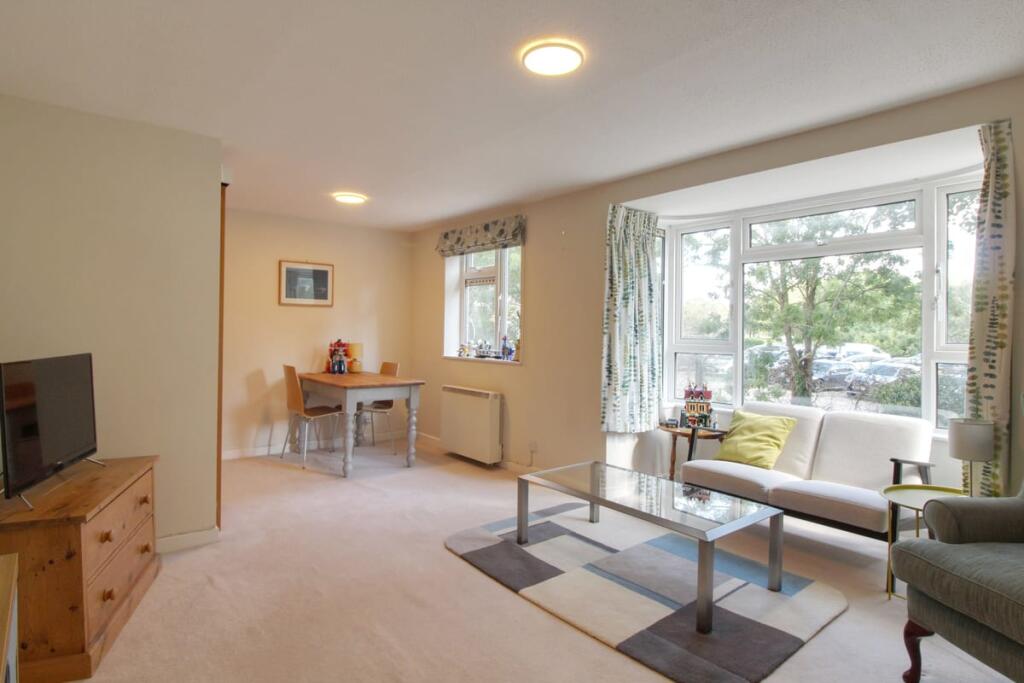 Apartment in Oxford, East Oxford - View 2