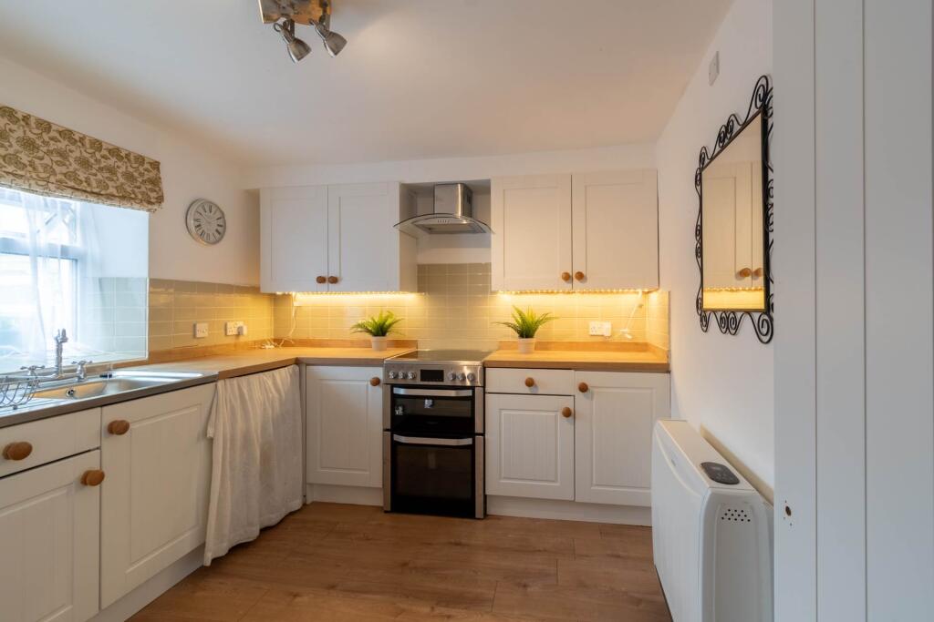 House in Bath - View 3