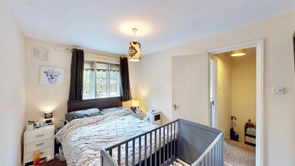 House in Southall - View 4