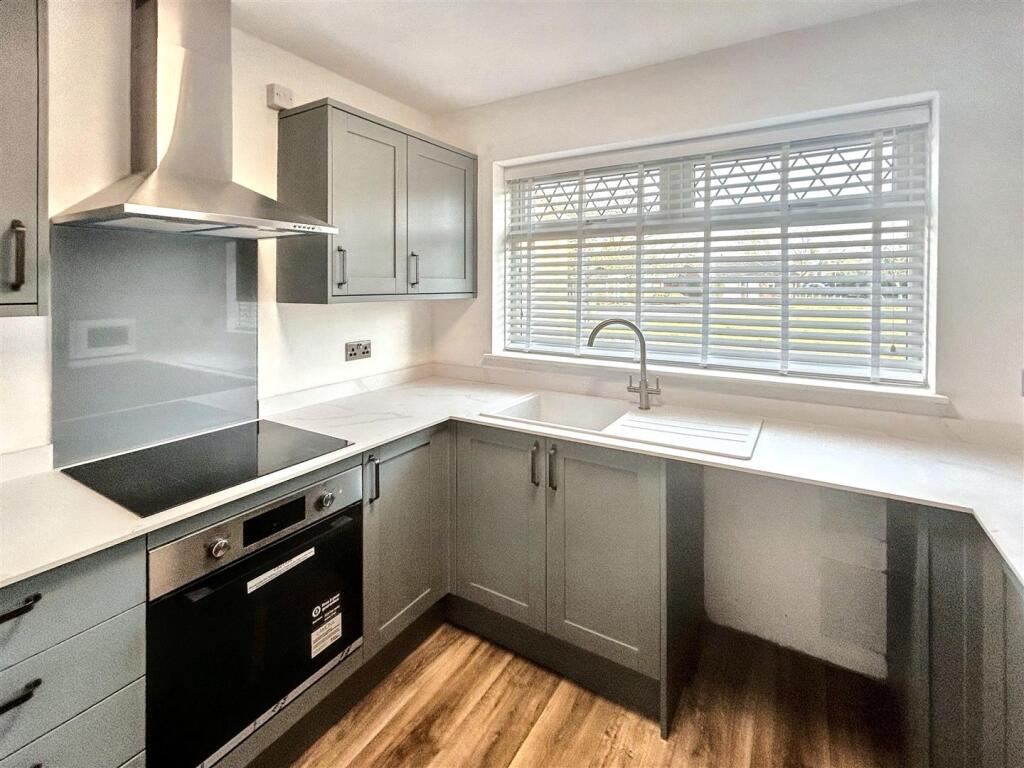 3, Nightingale Avenue, Reydon, Southwold photo 2