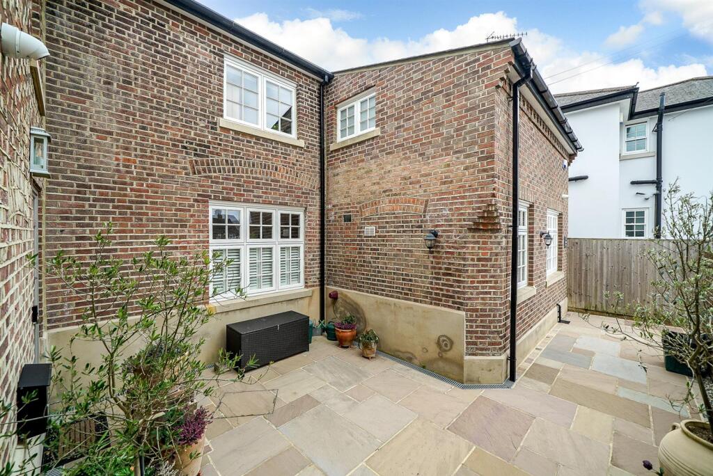 Additional image 37 of Queen Street, St. Albans