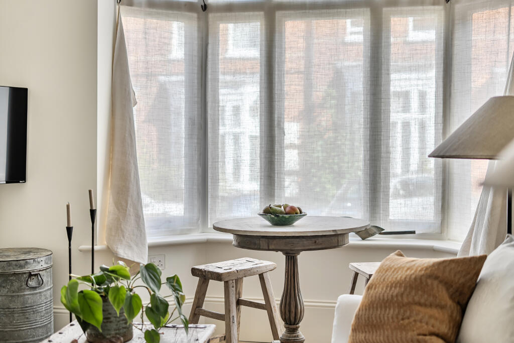 Apartment in Tonbridge - More