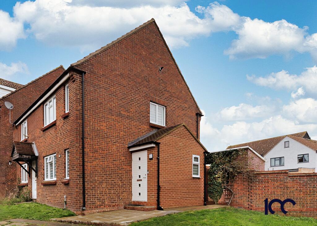 Main image of property: Credo Way, Grays