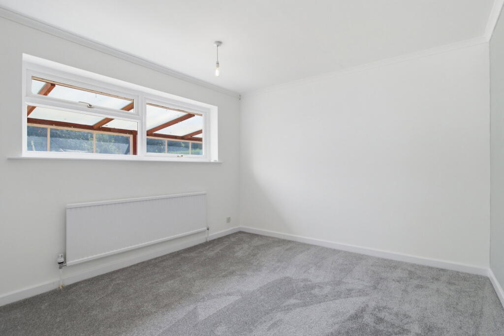 House in Worcester - View 5