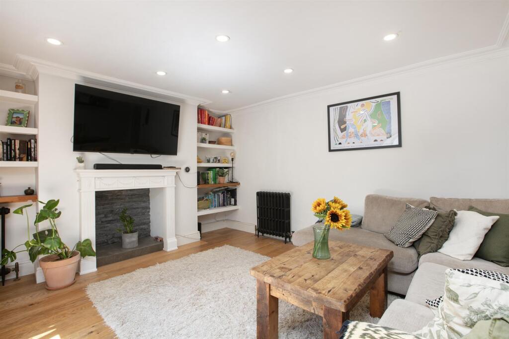 Camberwell Grove, Camberwell, SE5 - View 4