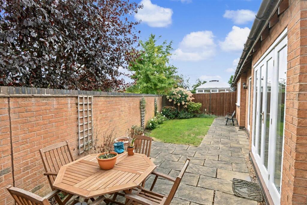 House in Warwick, Cubbington - View 4