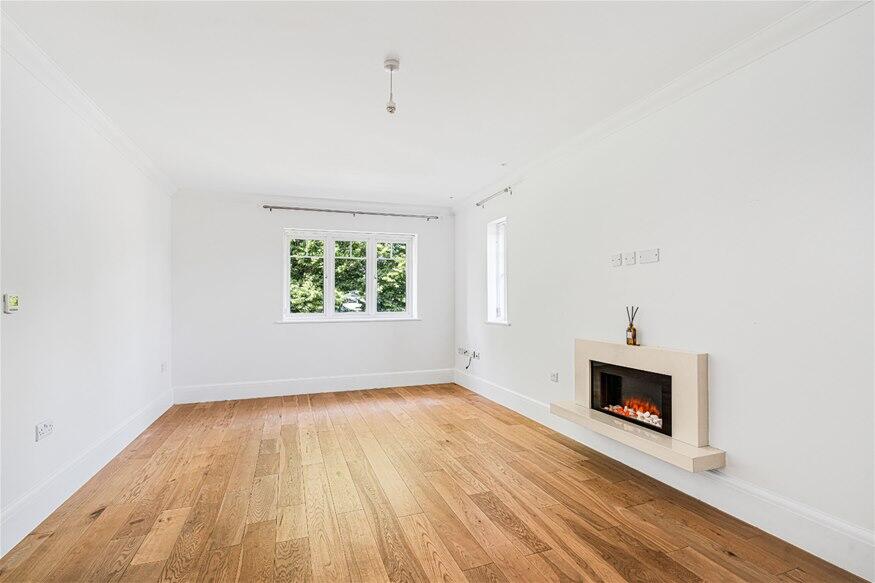 Apartment in Harpenden, Southdown - View 4
