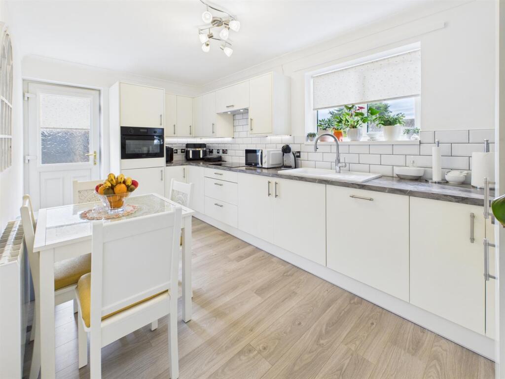 Main image of property: 2 Oaklands, Woodhall Spa