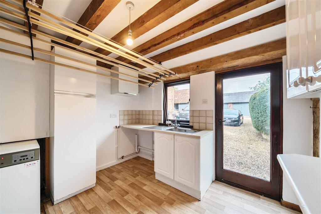 House in Salisbury, Britford - More