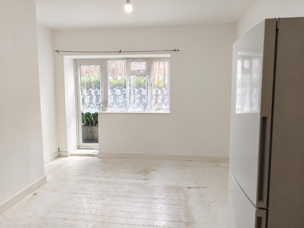 Apartment in London - View 3