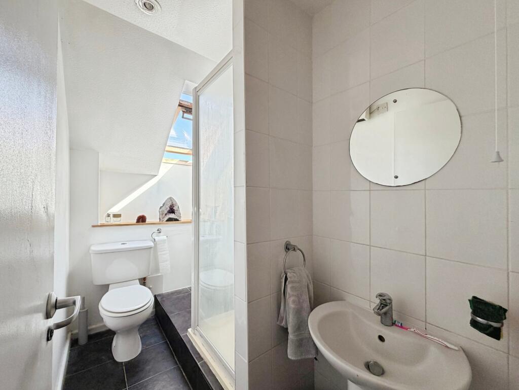 Apartment in Guildford - More