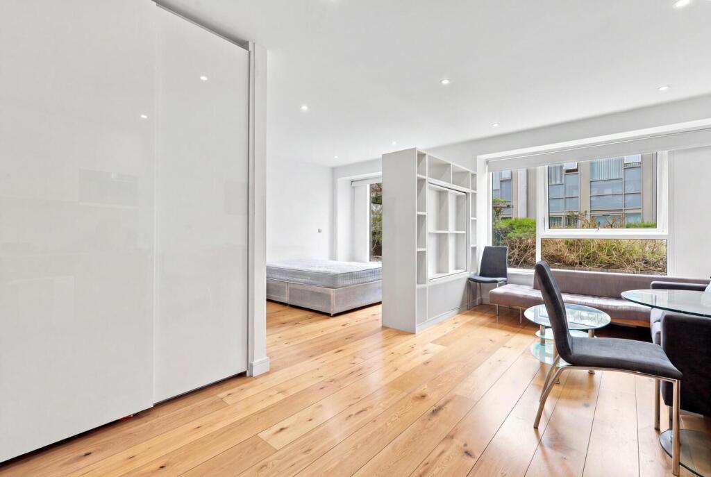 Apartment in Twickenham - More