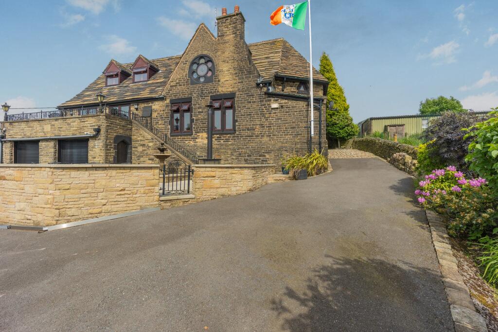 House in Tameside, Brook Bottom, Micklehurst - View 2