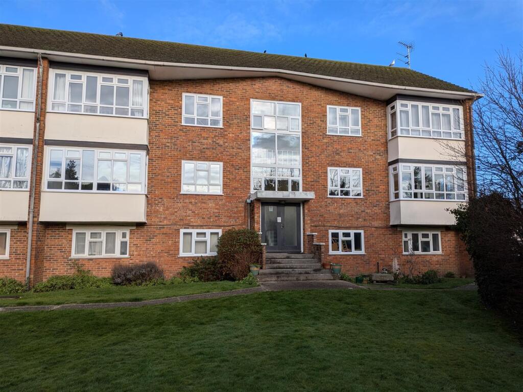 Main image of property: Limmer Lane, Felpham