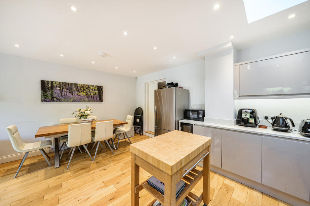 House in London - View 4