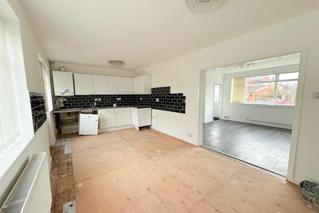 House in Runcorn, Halton Brook, Astmoor - View 4