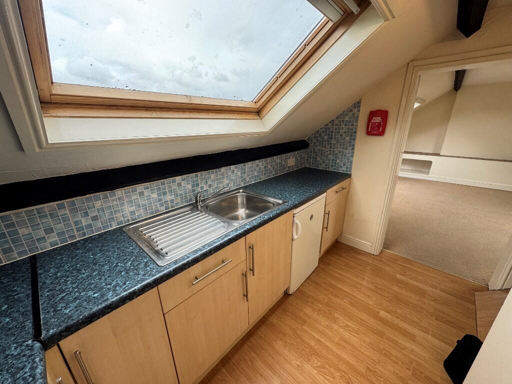 Clifton Terrace, Taunton, Somerset, TA2 photo 5