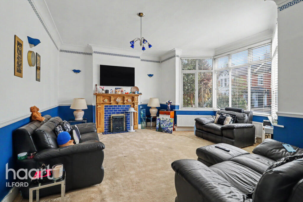 Clarendon Gardens, Ilford - View 5