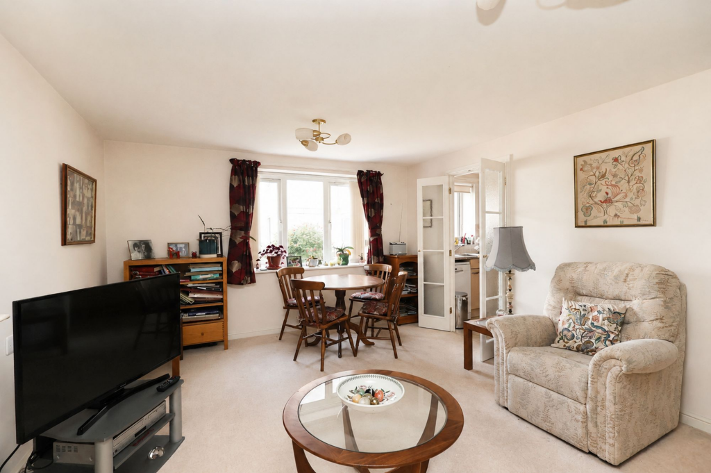 Apartment in Truro - View 4