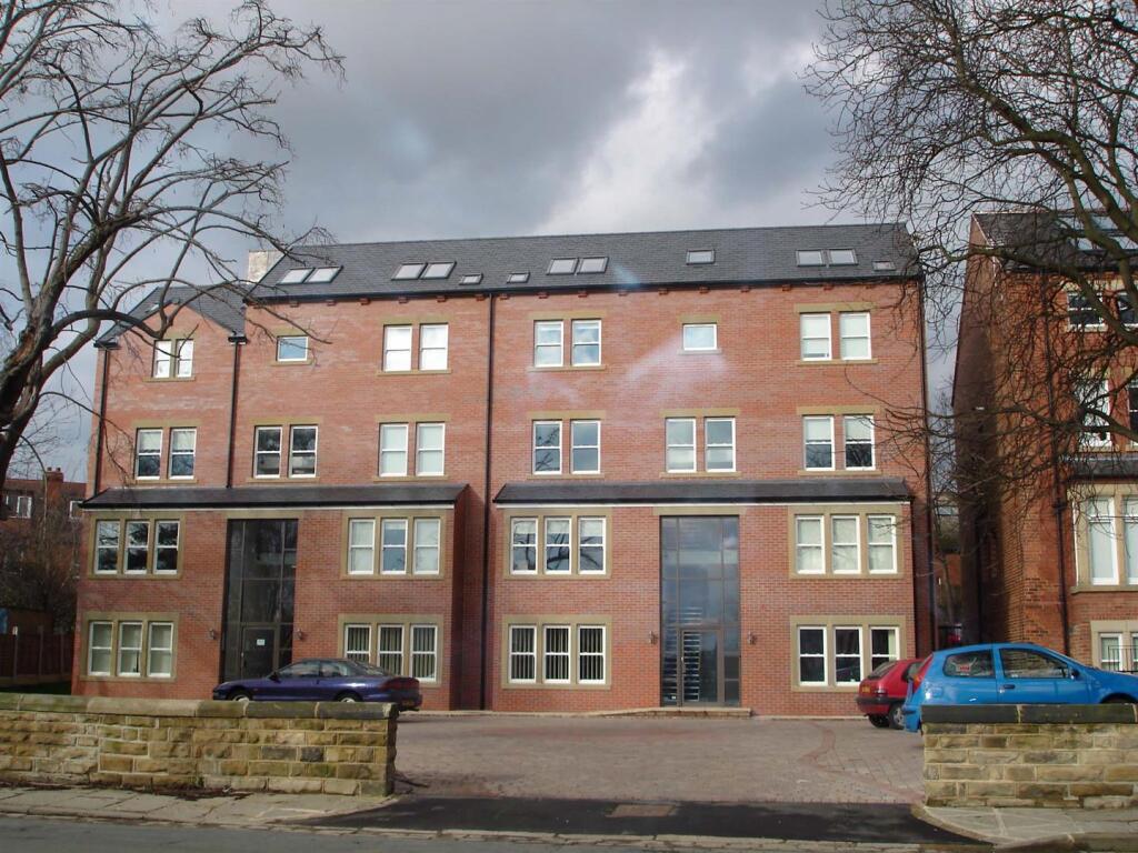 Main image of property: Broomfield Cres, Leeds