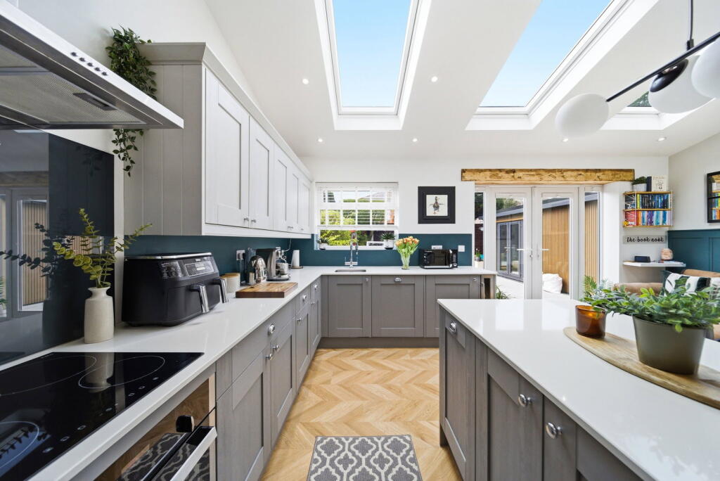 House in Burnley, Rose Grove - View 3
