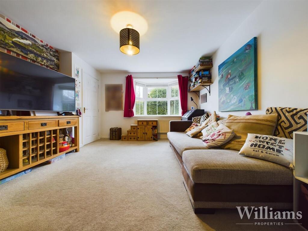 Tudors Close, Calvert, MK18 - View 5