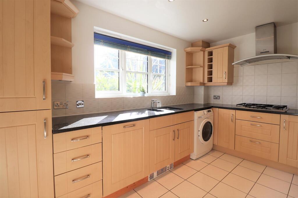Apartment in London, Ickenham - More