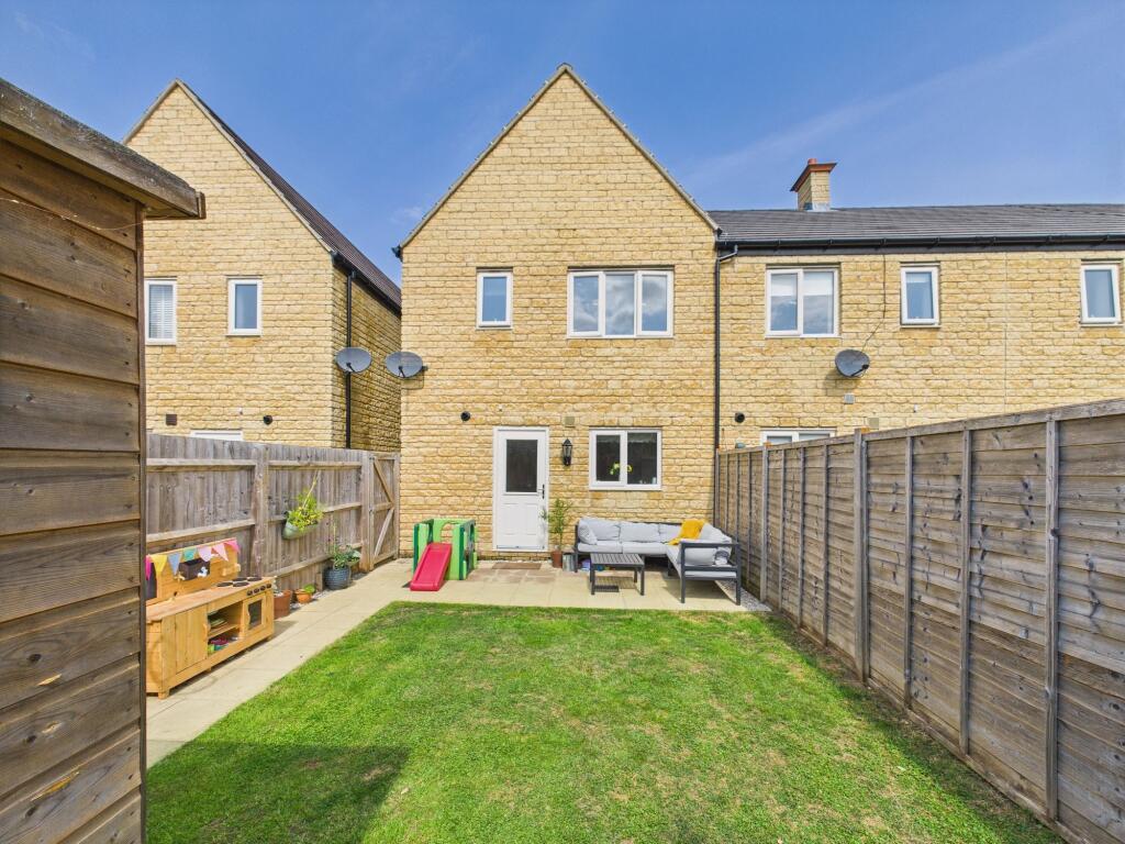 Main image of property: Padley Close, Chipping Norton