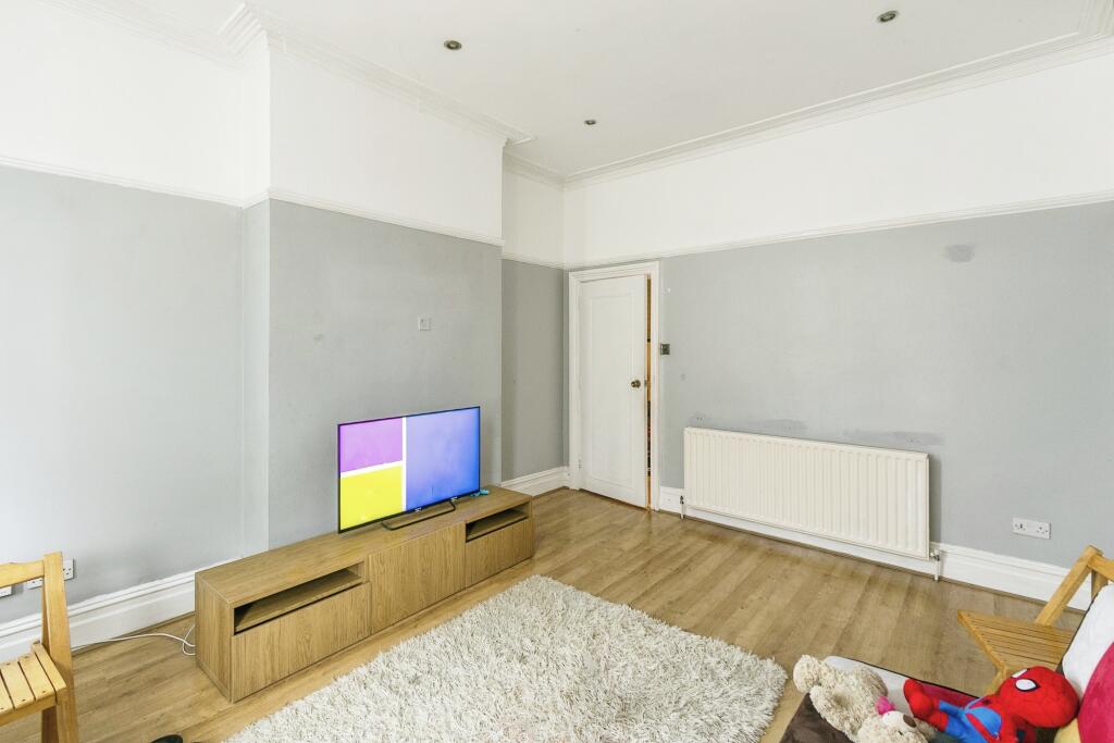 Argyll Road, Bournemouth, Dorset, BH5 – další