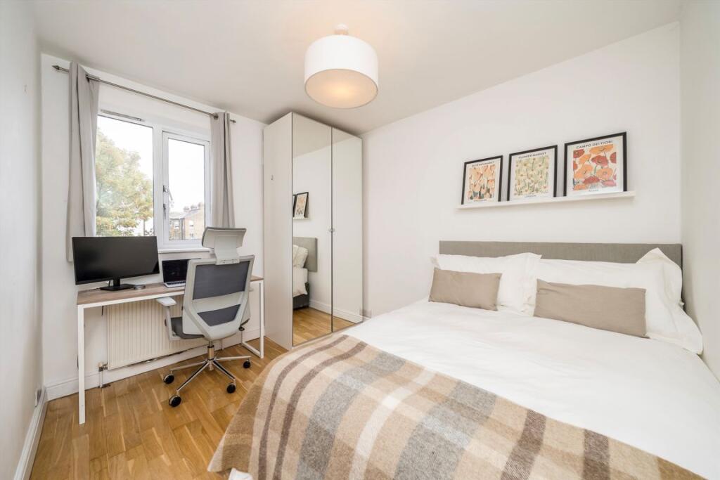 Apartment in London - View 5
