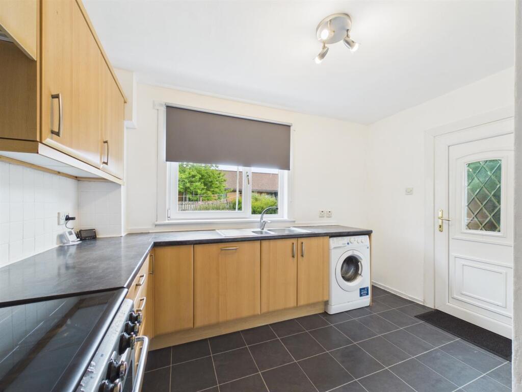 House in Glasgow, South Lanarkshire - More