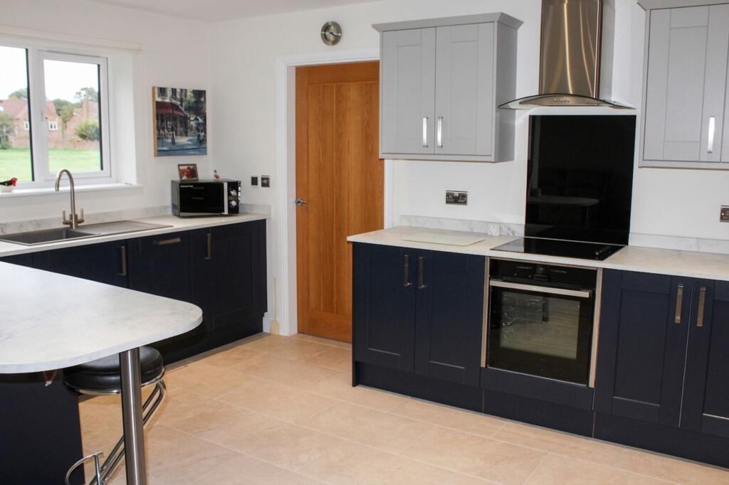Francis Gardens, Scawby, DN20 photo 3