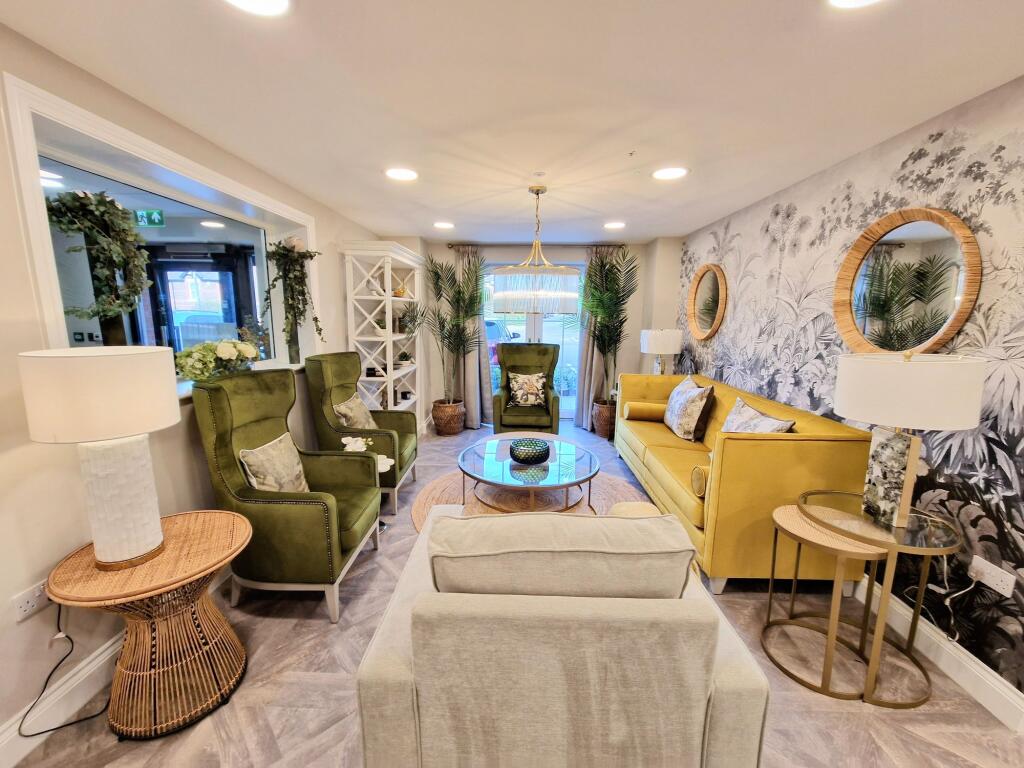 Apartment in Warrington - More