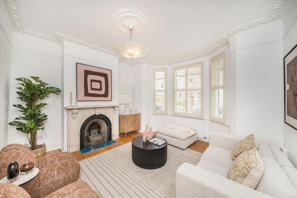 House in London - View 2