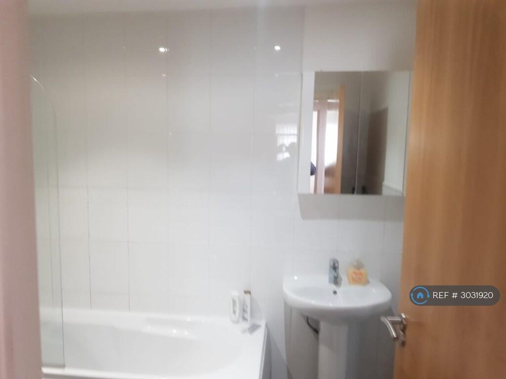 Main image of property: Sugar Mill Square, Salford, M5