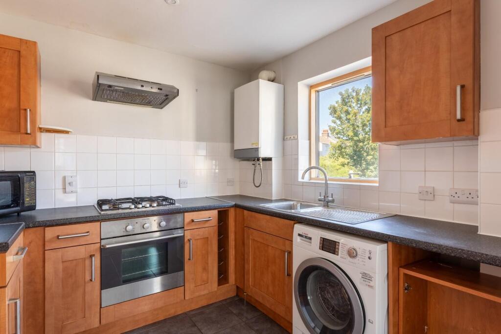 Apartment in Brighton - More
