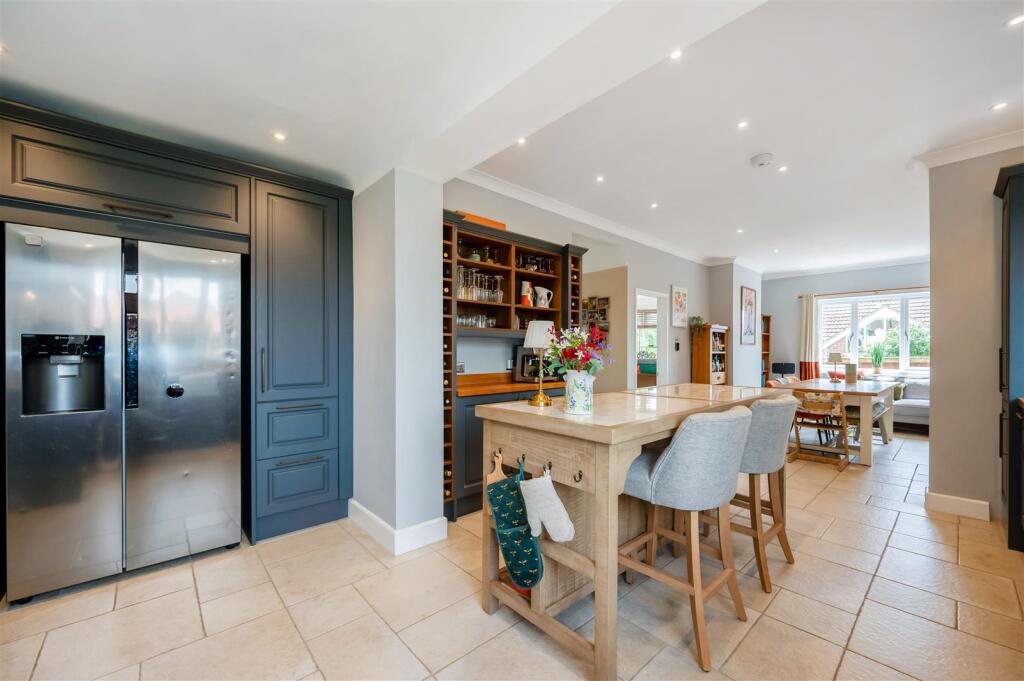 House in Horndean, Blendworth - More