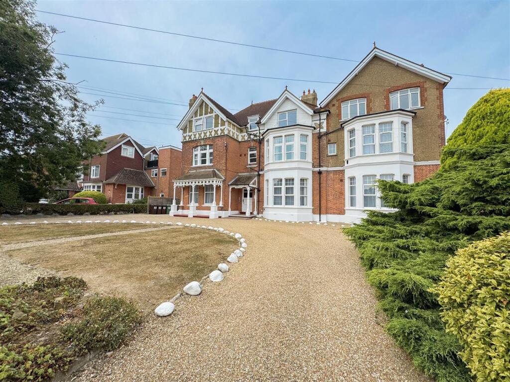 Main image of property: Hastings Road, Bexhill-On-Sea, TN40 2NJ