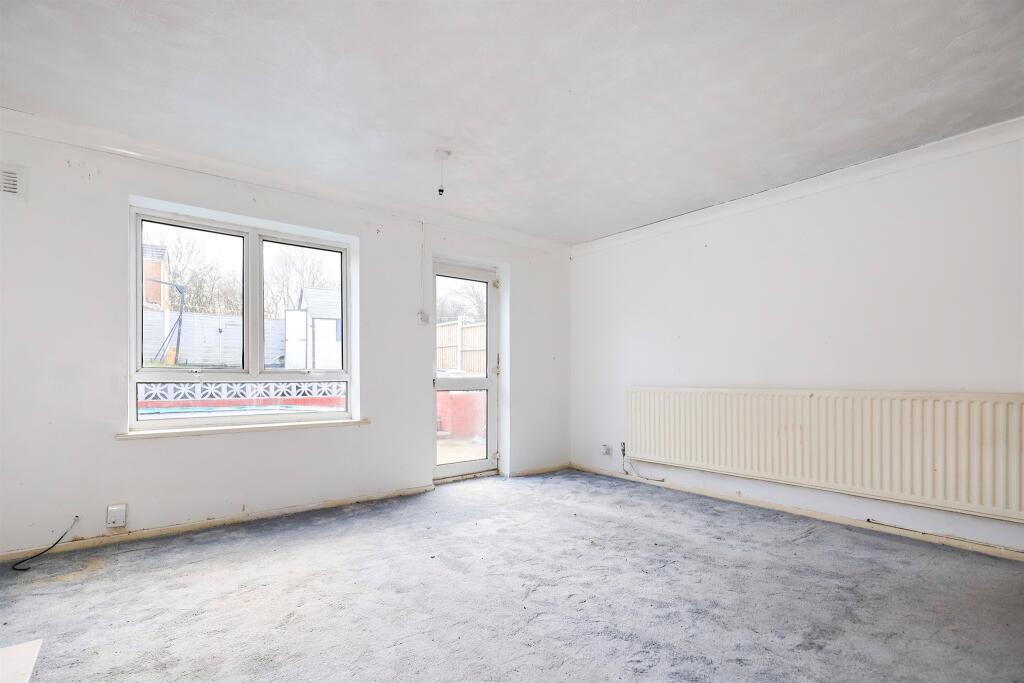 House in Wolverhampton, West Midlands - View 5