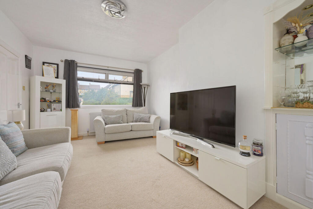House in Kirkcaldy - More