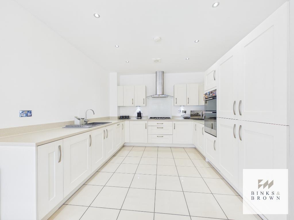 Orchard Way, Stanford Le Hope, Essex, SS17 8FA photo 3