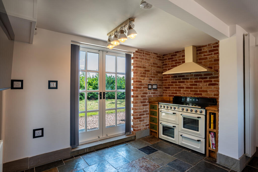 House in Malvern Hills, Kempsey - More