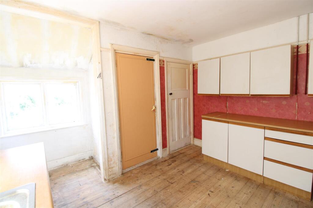 House in Cowes, Gurnard Marsh - View 5