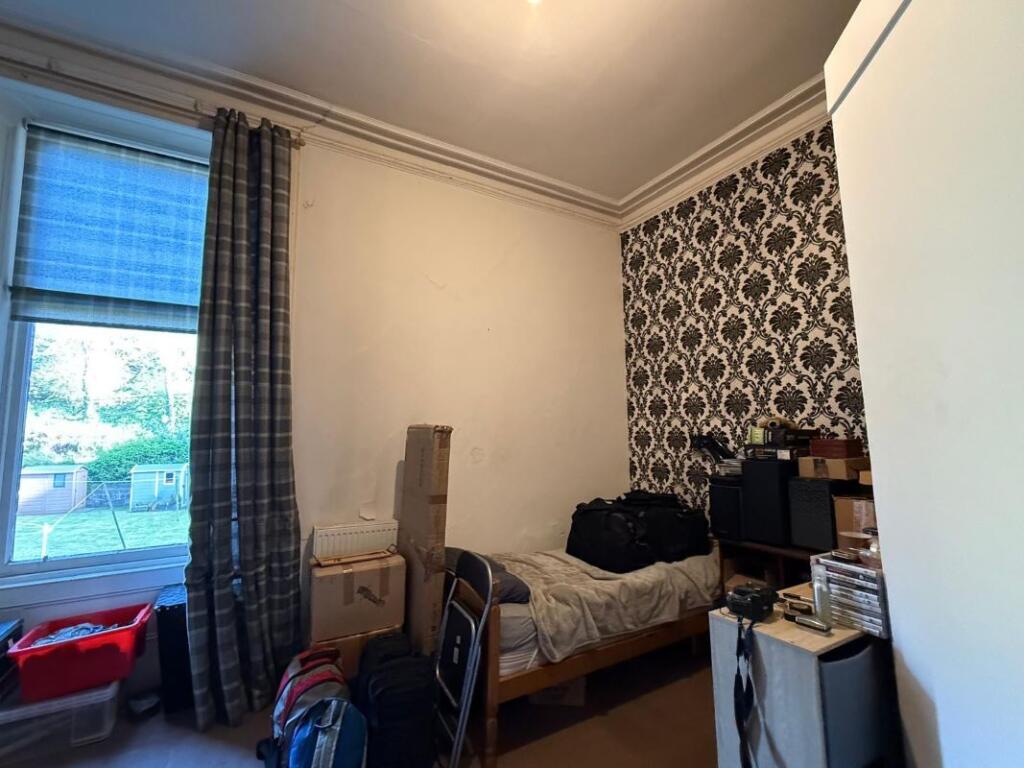 Apartment in Paisley - More