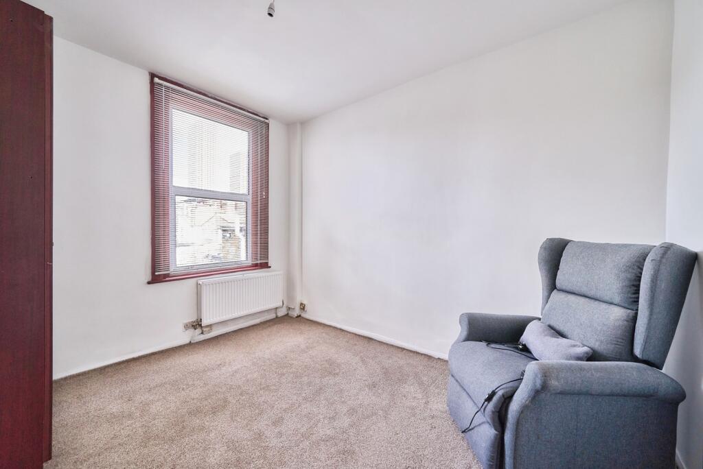 Albert Road, Walthamstow, E17 - More